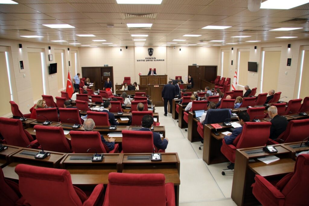 Meclis Genel Kurulu ikinci denemesinde toplandı