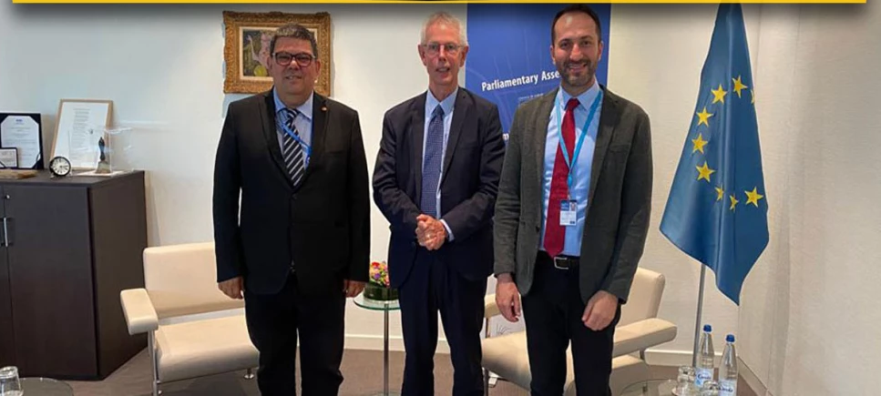 Özdemir Berova ve Armağan Candan, Tiny Kox ile görüştü