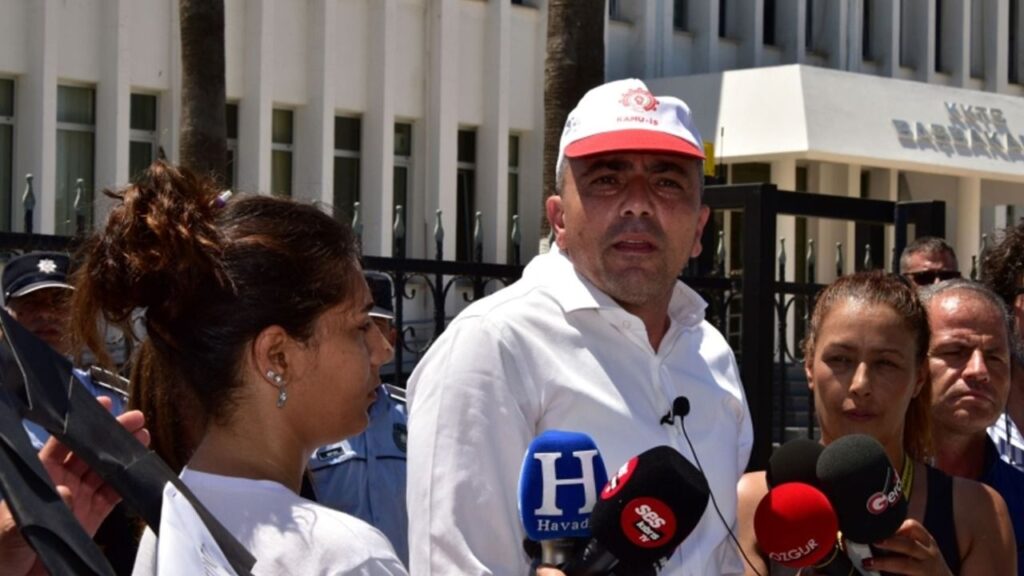 Hür-İş Başbakanlık önünde eylem yaptı