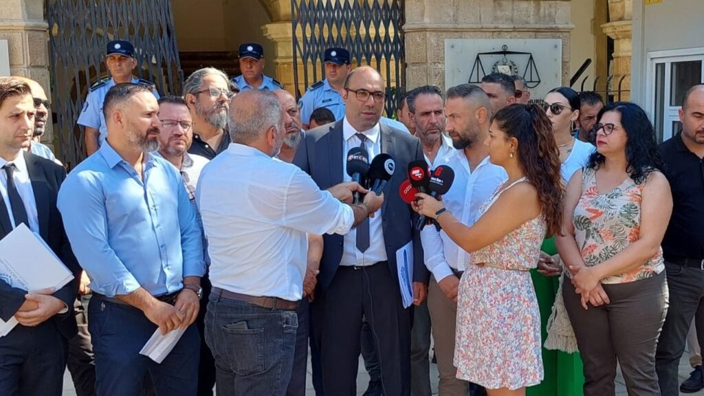Sendikalar Anayasa Mahkemesi’ndeki davayı geri çekti