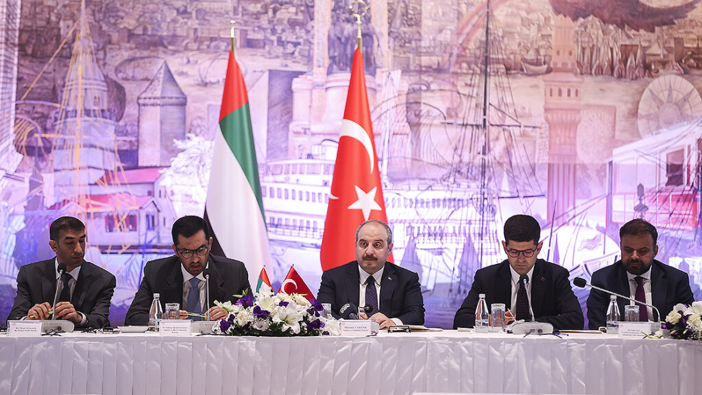 Türkiye ve BAE heyetleri İstanbul’daki yatırım çalıştayında bir araya geldi