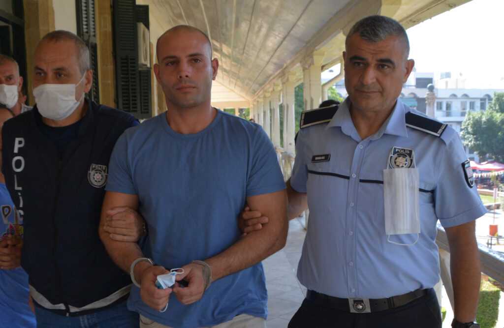 Uyuşturucu ile yakalanan zanlıya 18 ay hapis cezası