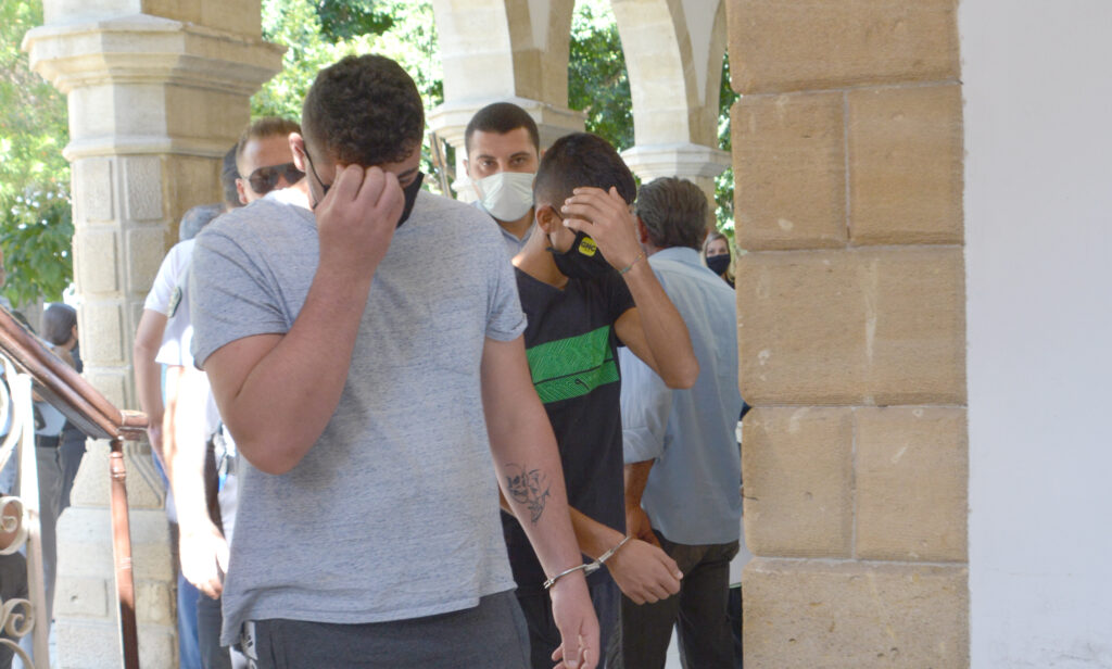 Evi soydu, cezaevine gönderildi