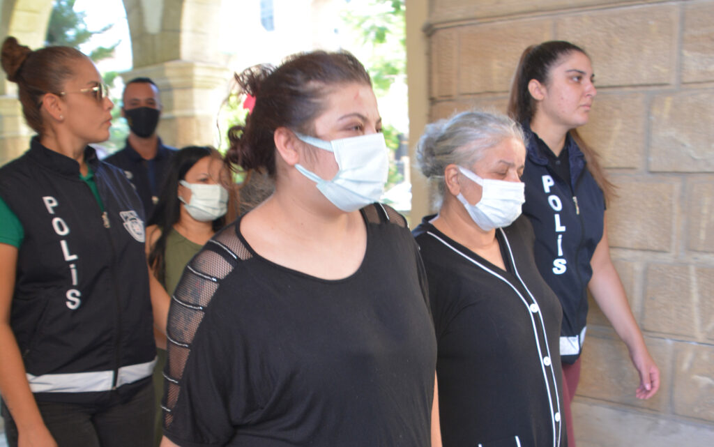 Ercan’dan giriş yaparken tutuklandılar