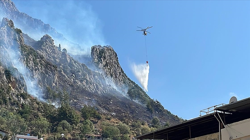 Hatay’da makilik alanda çıkan yangın kontrol altına alındı