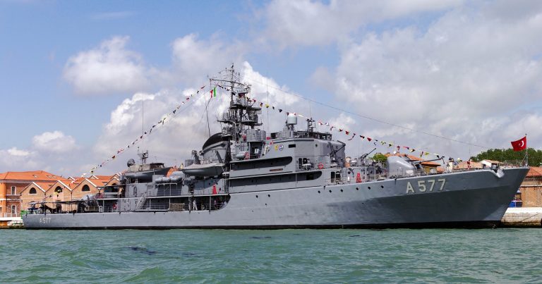 TCG Bayraktar ve TCG Sokullu Mehmet Paşa gemileri Gazimağusa Limanı’nı ziyaret edecek