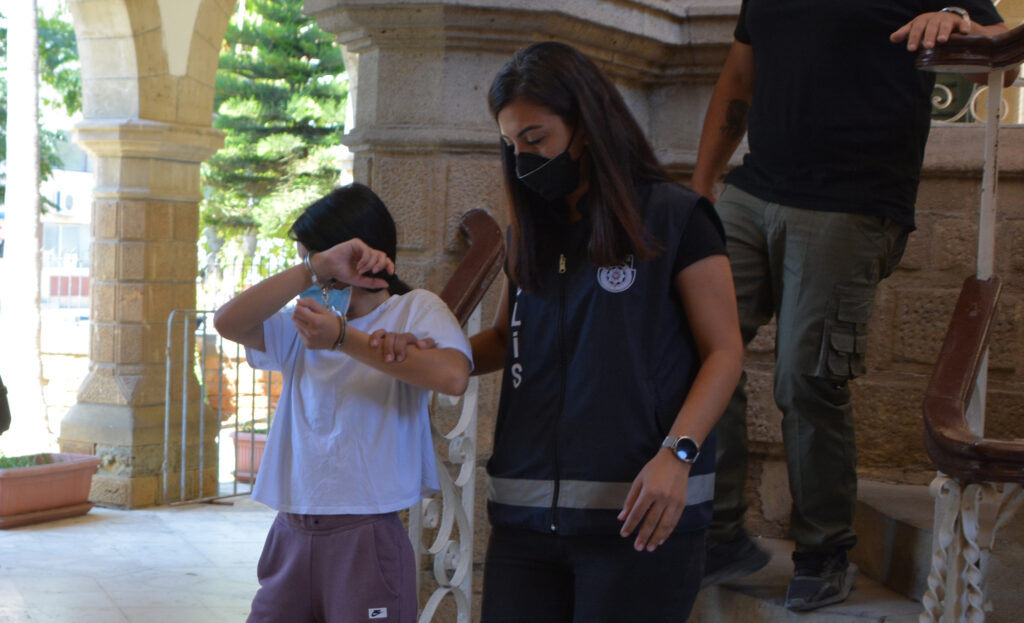 Uyuşturucuyu aranan bir şahıstan almış!