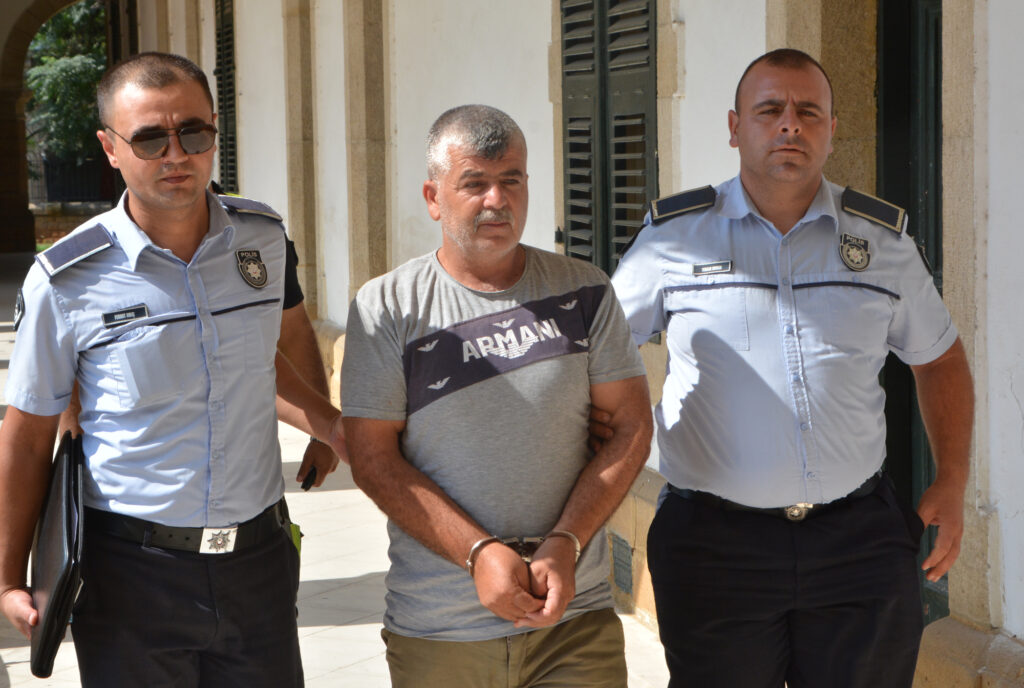 Yaralanan kaçak işçinin işvereni yargılanıyor