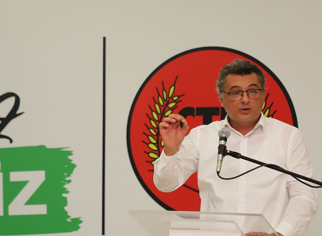 “İnsanların açlığa mahkum edildiği bir dönemden geçiyoruz”