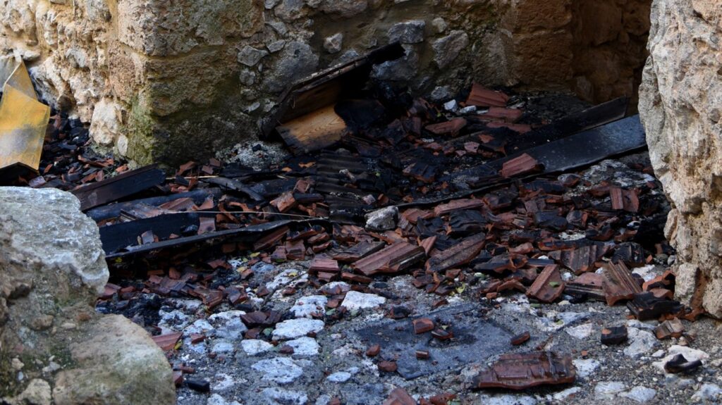 St. Hilarion Kalesi’nde yanan bölümlerin restorasyonu için ihaleye çıkıldı