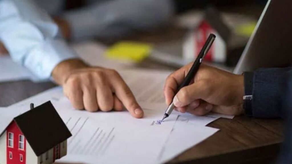 Güney Kıbrıs’ta öğrenciler kira ücretlerinden şikayetçi