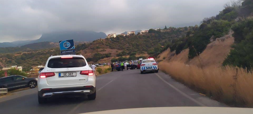 Sucuoğlu ailesi trafik kazası geçirdi