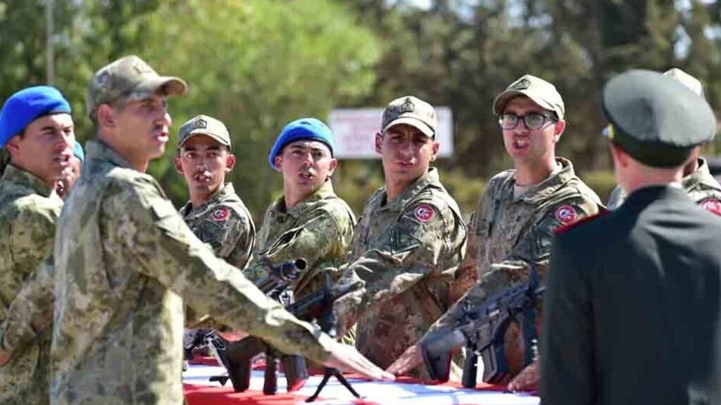 Asteğmen ve çavuşlar ant içti