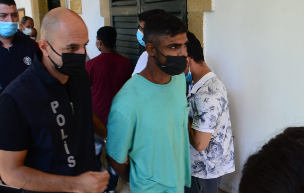 Kendisine müdahale eden polisi yaraladı, cezaevine gönderildi