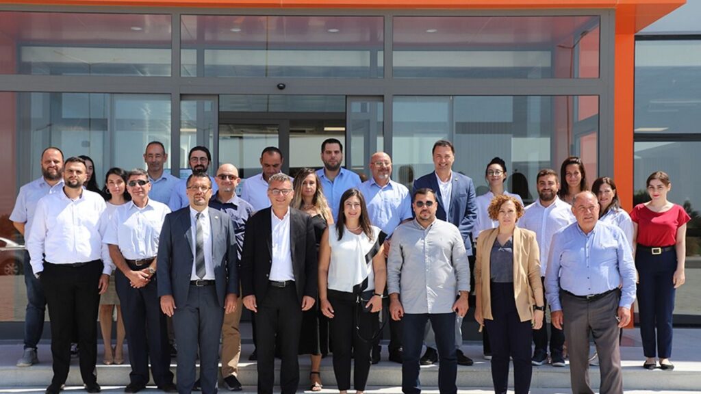 Erhürman: “Öğrenciyi, üniversitenin yanı sıra şehir de eğitmeli”