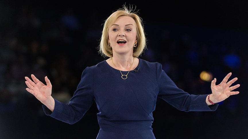 İngiltere’nin yeni “Demir Leydi”si Liz Truss, ülkenin 3. kadın başbakanı oldu