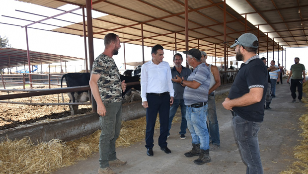 Tarım Bakanı Oğuz Güzelyurt’ta hayvan üreticilerini ziyaret etti