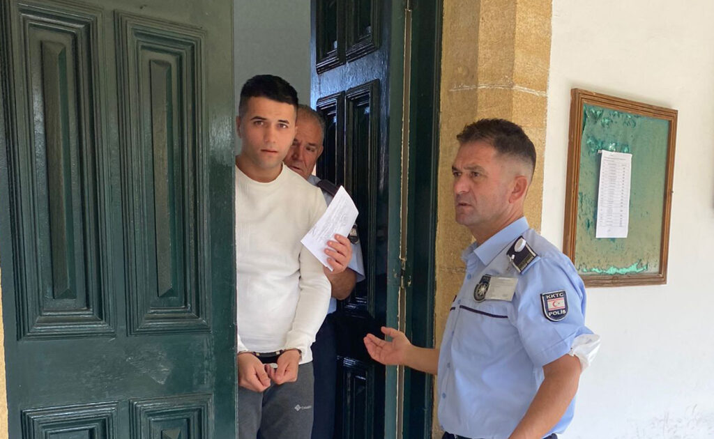 Eski sevgiliye 18 ay hapis cezası!