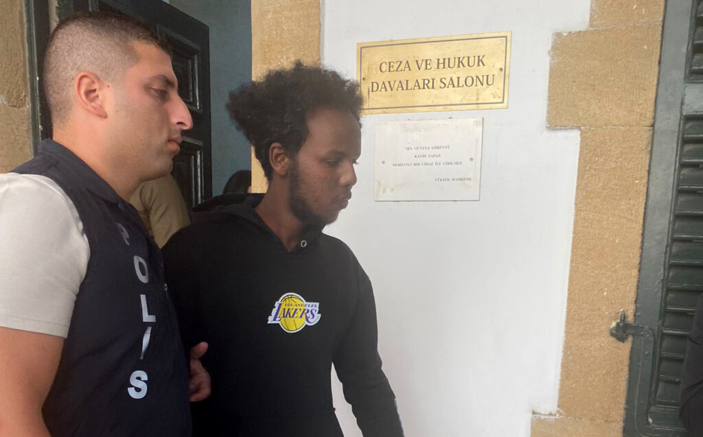 Başkasının adına para çekmişti!