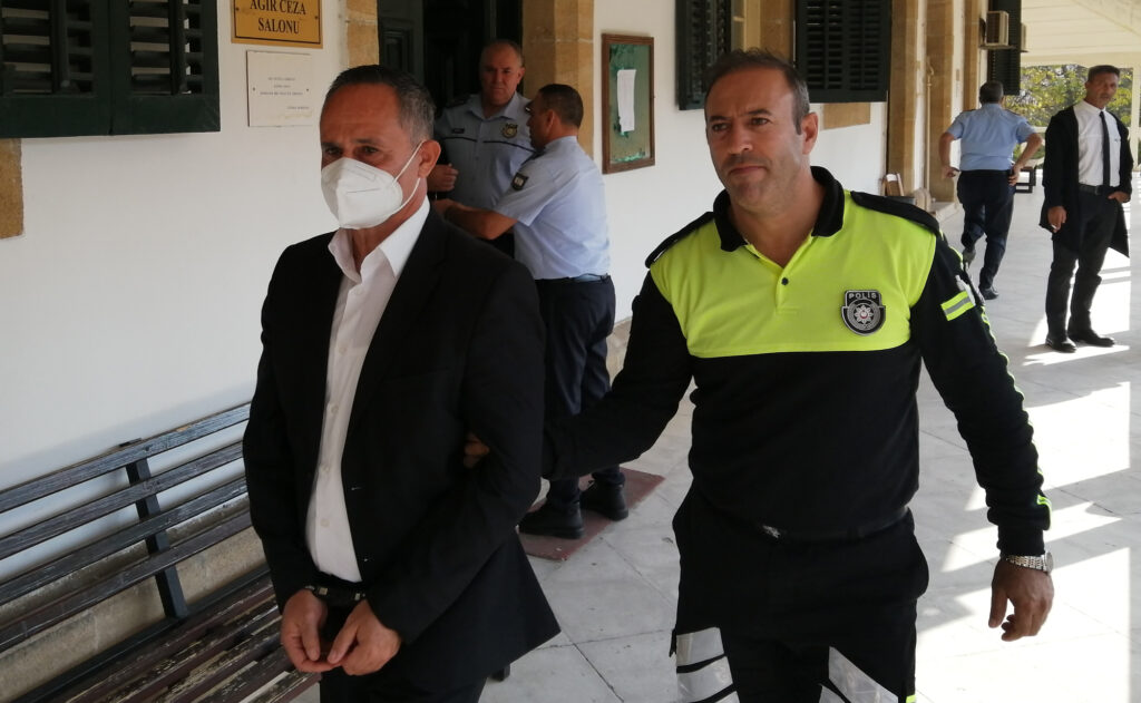 Tilki Şoför Okulu sahibine 18 ay, ehliyet müfettişine 24 ay hapis cezası