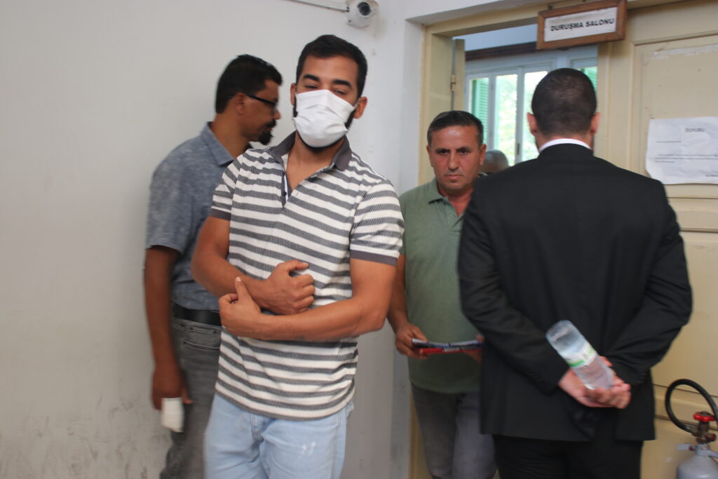 Tır dorsesinde Suriyeli getirdi!