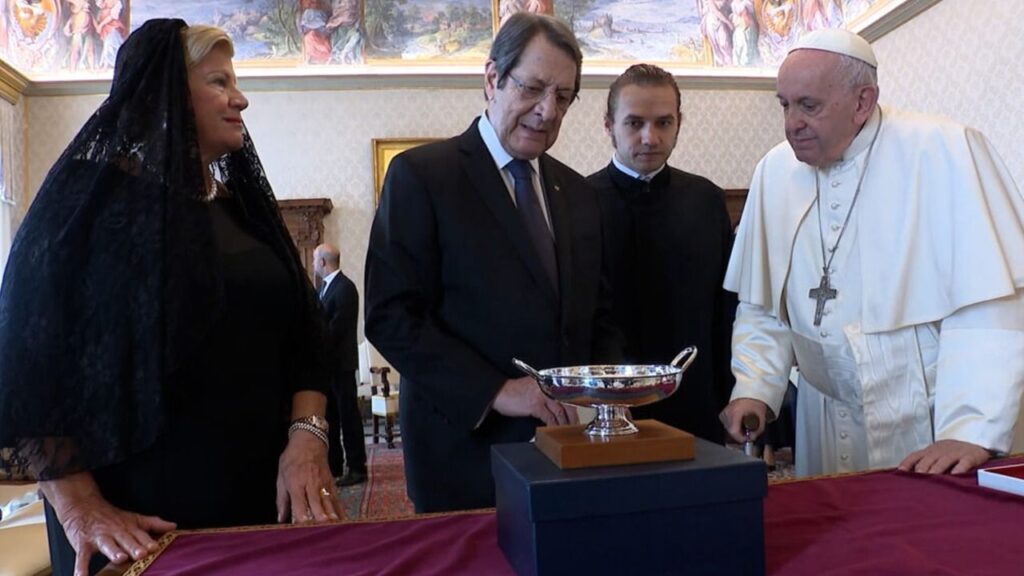 Anastasiadis, Papa Francis ile görüştü