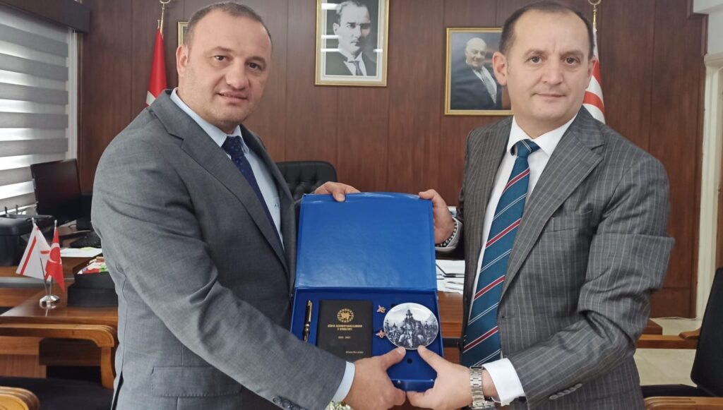“Gönül kapım da, mekân kapım da sizlere sonuna kadar açıktır”