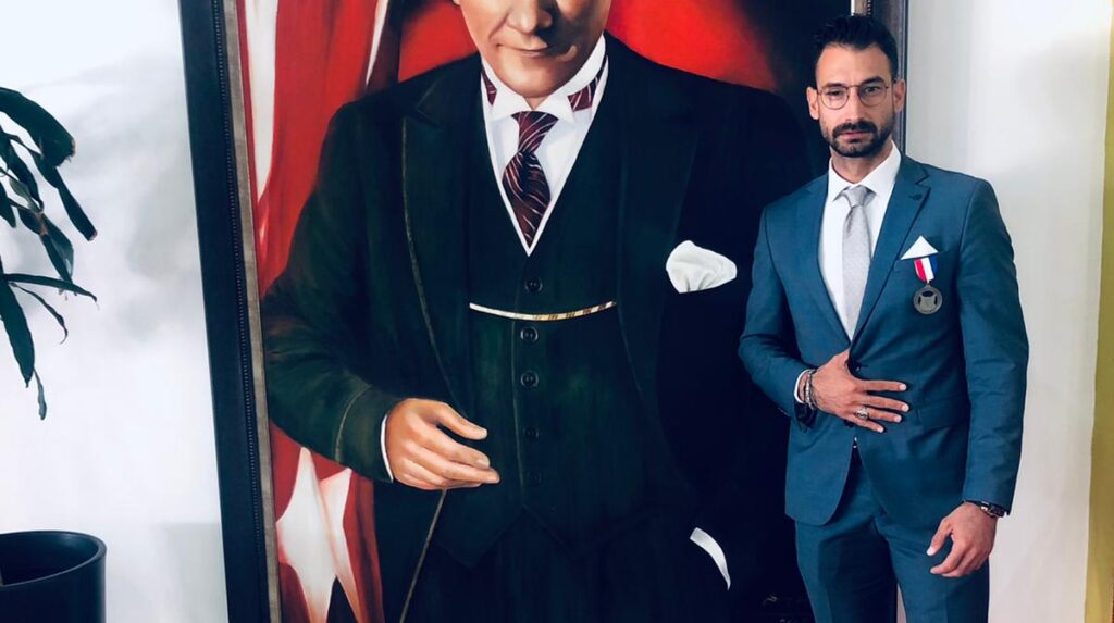 Milli Atletimiz Yiğitcan Hekimoğlu’na başarı nişanı