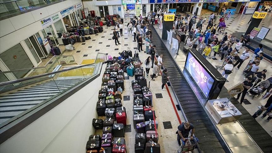 Antalya’ya hava yoluyla gelen turist sayısı 12 milyon 743 bin oldu