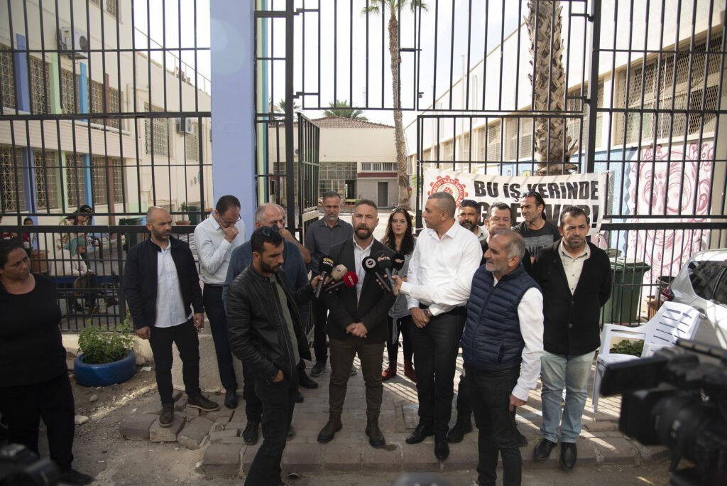 “Eğitimi düşünmeyen, öğretmeni, öğrenciyi düşünmeyen bir bakan istemiyoruz”