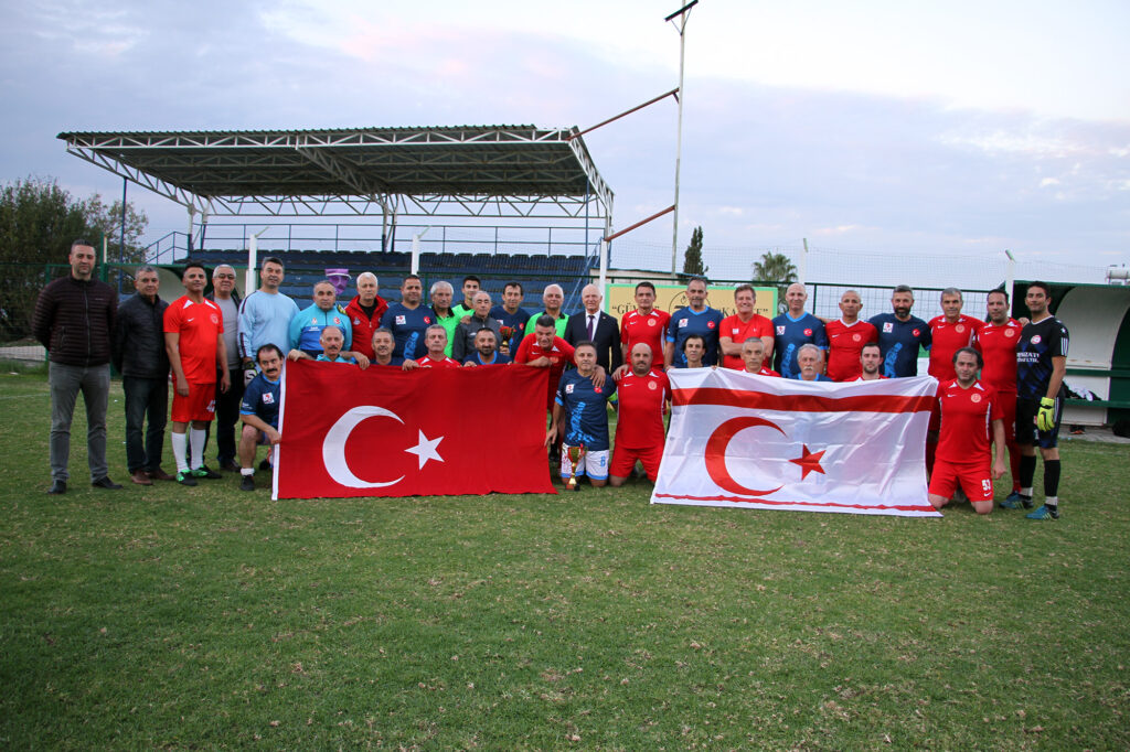 Meclis Futbol Takımı ile Antalya Master Takımı Dostluk Maçı yaptı