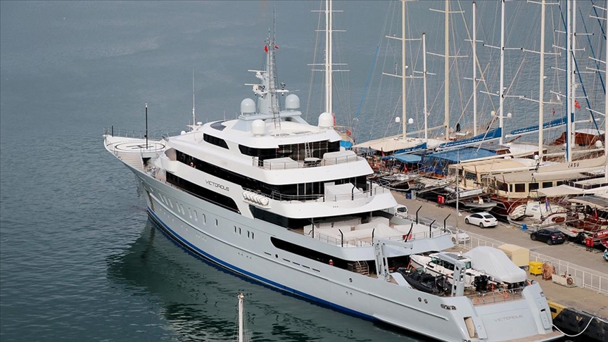 Türkiye’de üretilen mega yat “Victorious” Fethiye’de