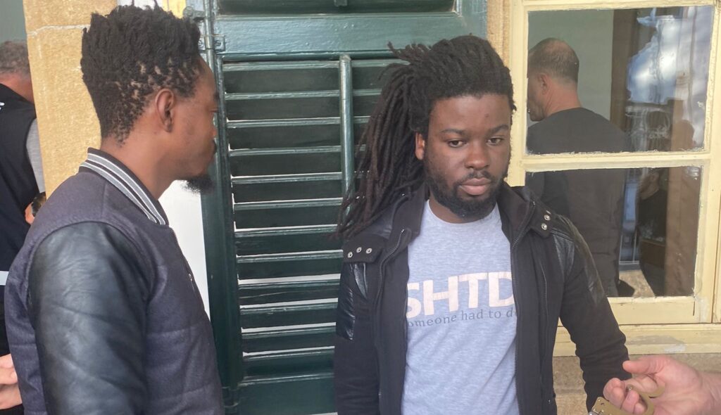 Evlerinde ve araçlarında uyuşturucu bulunmuştu