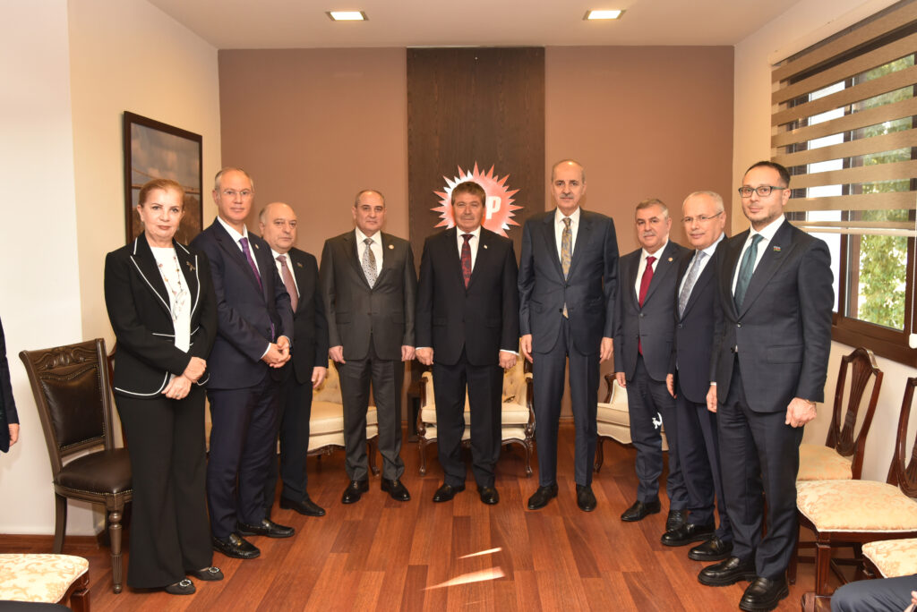 AK Parti ve Yeni Azerbaycan Partisi heyetleri dün gece KKTC’ye geldi