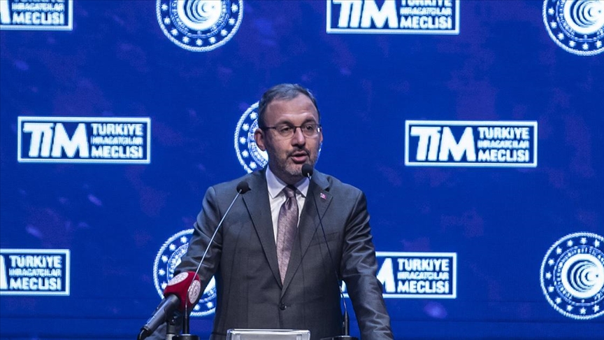 “Üreten, düşünen gençlerimizin yanında olmaya devam edeceğiz”