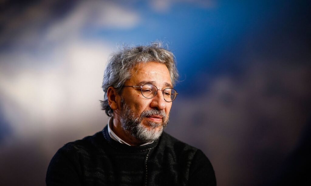 Firari Can Dündar “Terör Arananlar” listesinde gri kategoriye eklendi