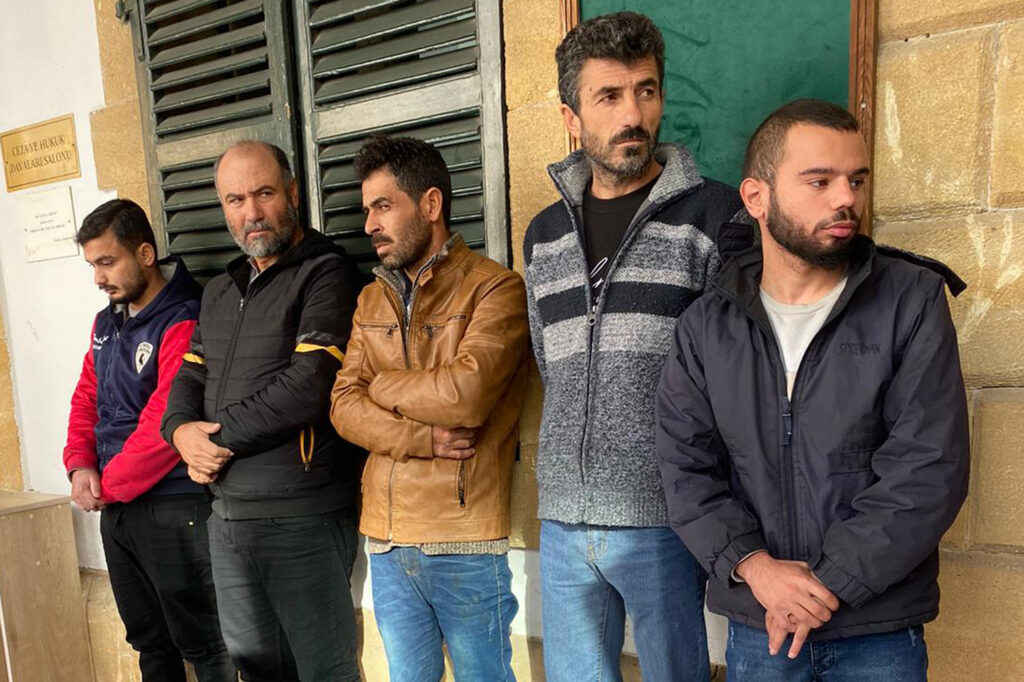 Birinci derece askeri yasak bölgeyi ihlal ettiler