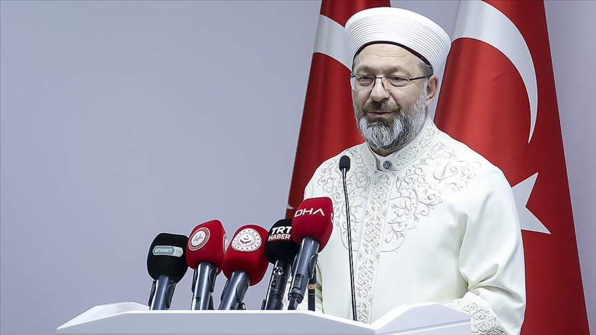 Diyanet İşleri Başkanı Erbaş’tan Hollanda’da Kur’an-ı Kerim’e saldırıya tepki
