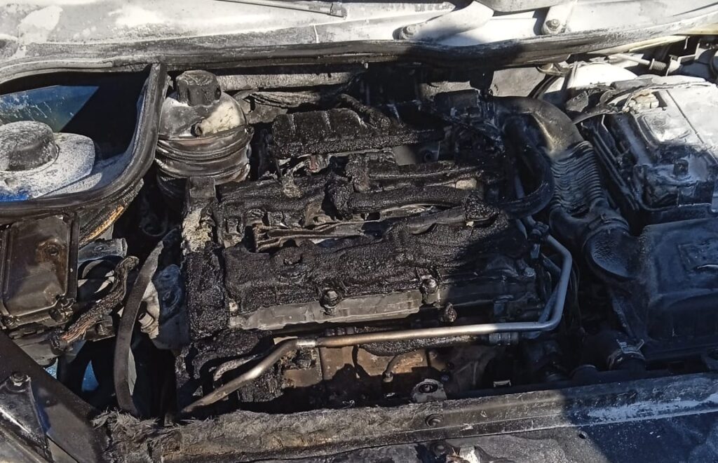 Girne Lefkoşa anayolunda araç yangını
