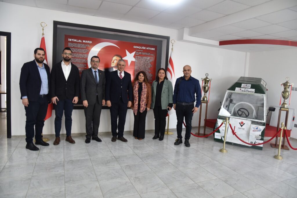“Meslek liselerindeki öğrencilerimizi el üstünde tutmalıyız”