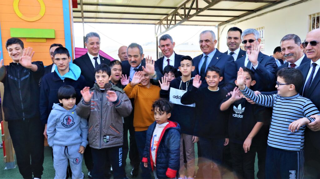 “Tam gün eğitim için lojistik olarak tüm eksiklikleri karşılayacağız”