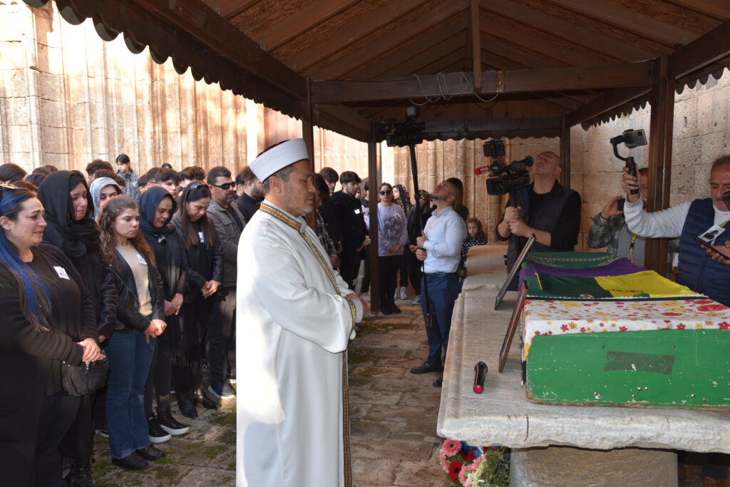 Cinayete kurban giden 16 yaşındaki Zehie Helin Reessur toprağa verildi
