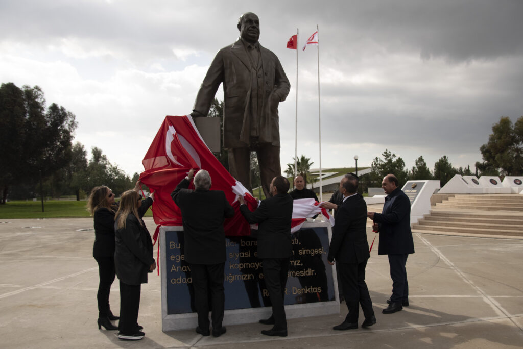 “Türk dünyasına ve Kıbrıs Türk tarihine bağımsızlık damgasını vurmuş yüce bir lider”