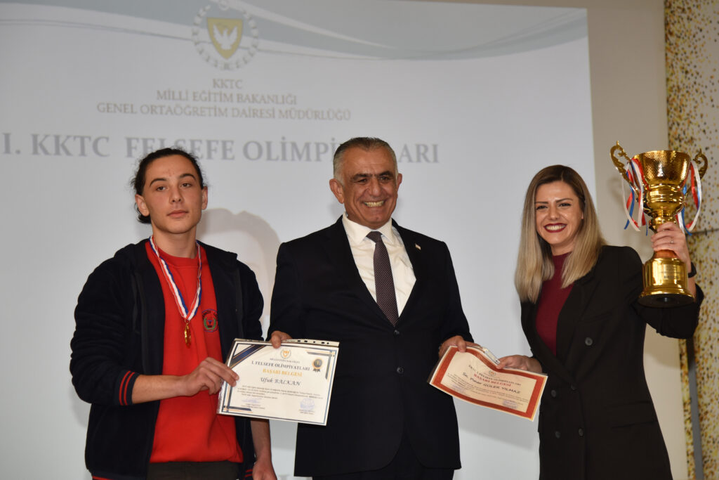 “Felsefe Olimpiyatları, farkındalığın oluşturulması adına yakılan büyük bir meşaledir”