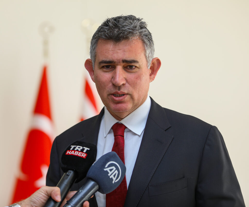 “Öncelikle el birliğiyle 3 dev projenin kısa sürede hayata geçmesi için çalışacağız”