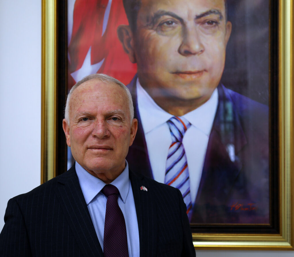 “Babalık; tarifi zor olan, en yüce, en nadide ve en değerli duygulardan biridir”