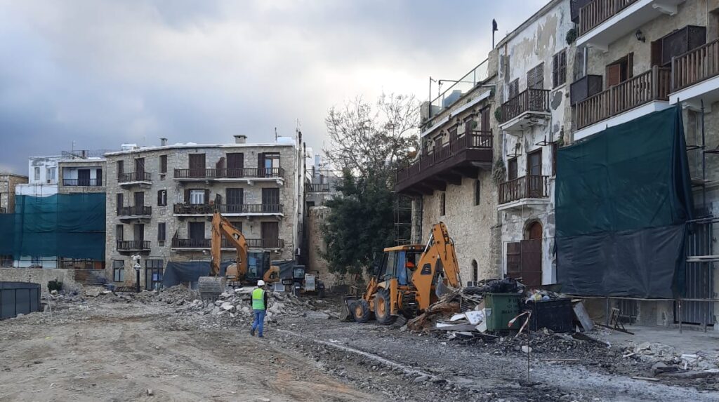 Girne Antik Liman’da restorasyon çalışmaları sürüyor