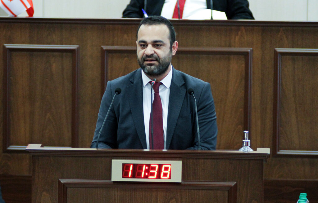 “Sonuç olarak, seçilip atanmış bir başbakana sahip olduk”