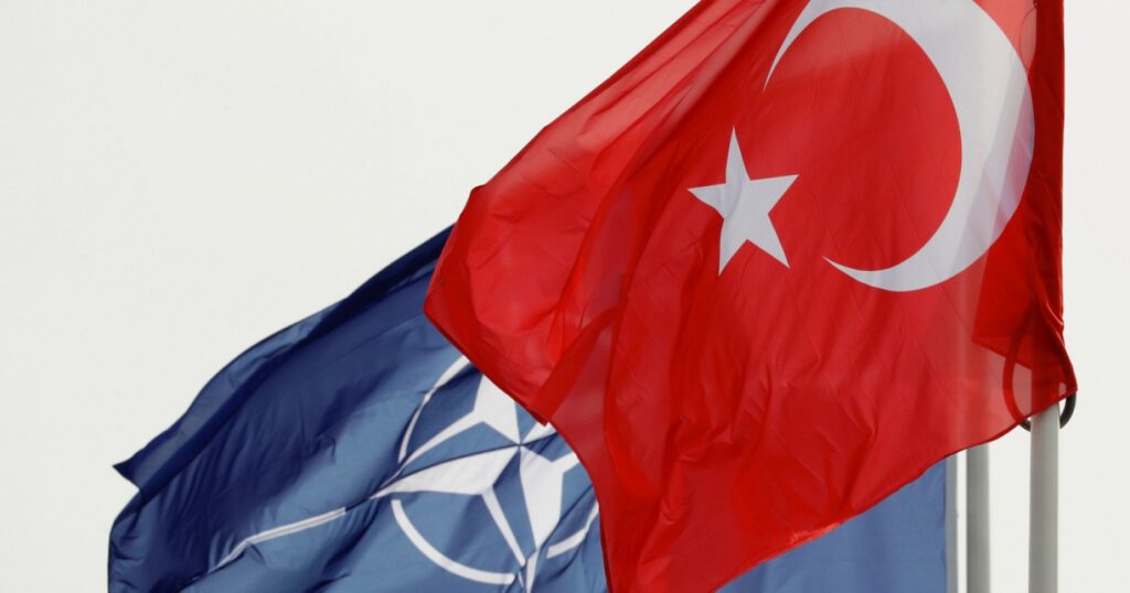 NATO Türkiye’ye barınma tesisleri gönderiyor