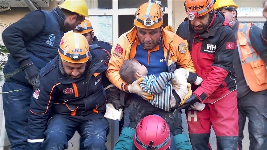 Hatay’da enkazdan 2 yaşındaki çocuk 79 saat sonra kurtarıldı